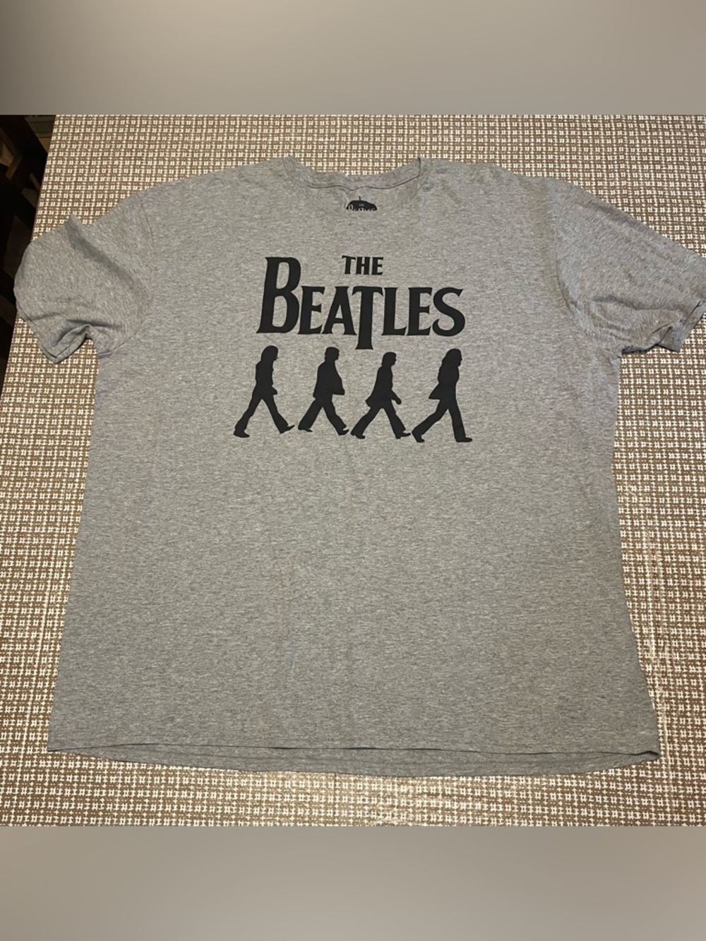 Beatles officially Licensed Abby Road Graphic  Logo TShirt Gray 2 XL Like New